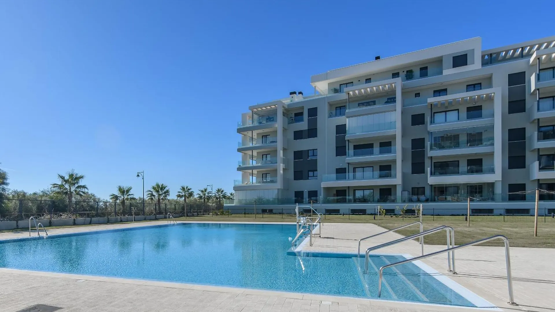 Apartment Los Camaleones By H - Playa De Los Haraganes Hlhc1203P17 Isla Canela