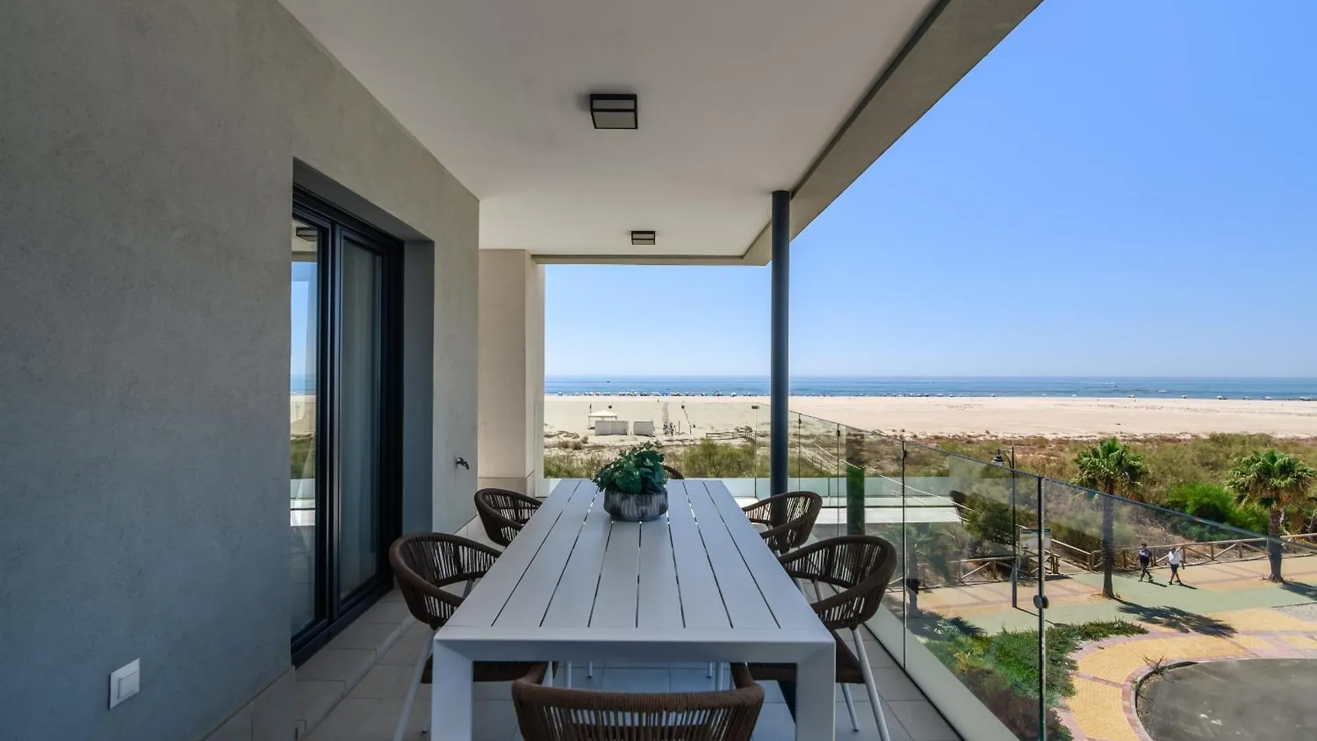 Apartment Los Camaleones By H - Playa De Los Haraganes Hlhc1203P17 Isla Canela Spain